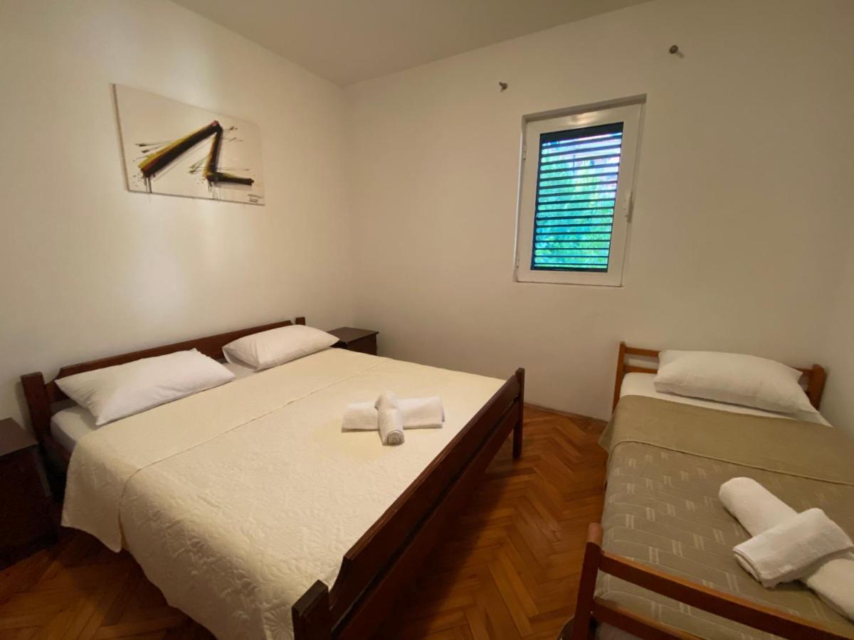 Apartments Mandarina Garden Petrovac Kültér fotó