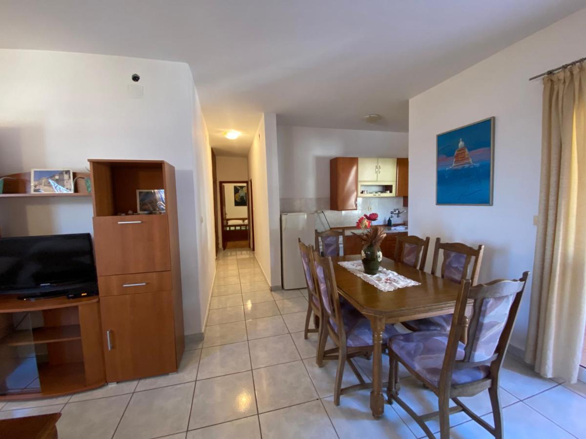 Apartments Mandarina Garden Petrovac Kültér fotó