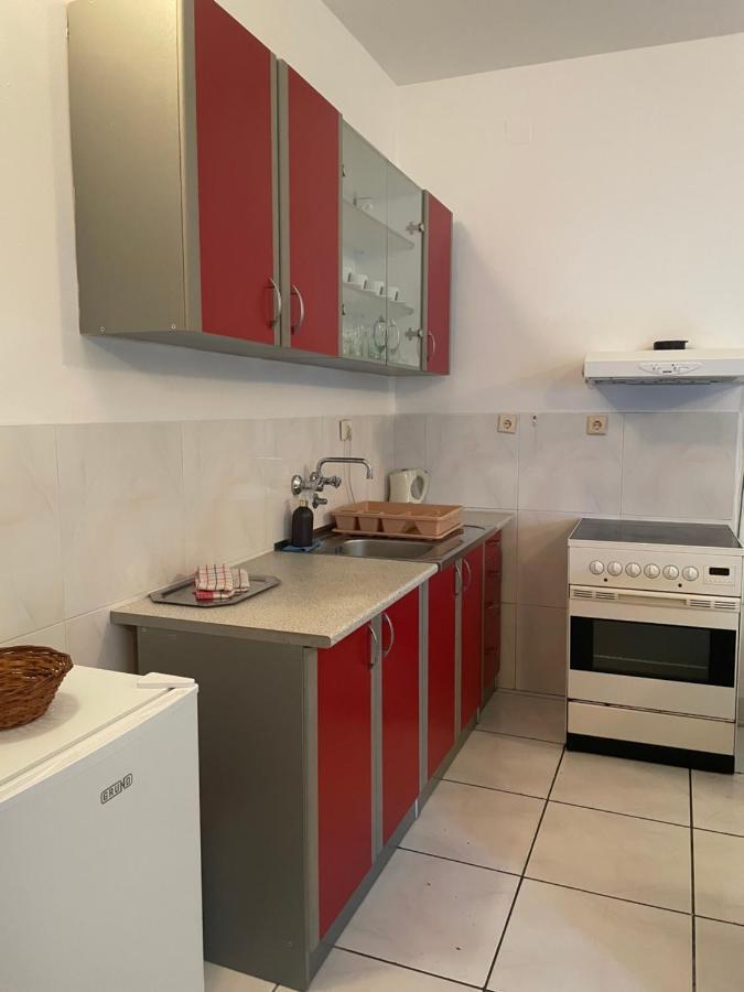 Apartments Mandarina Garden Petrovac Kültér fotó