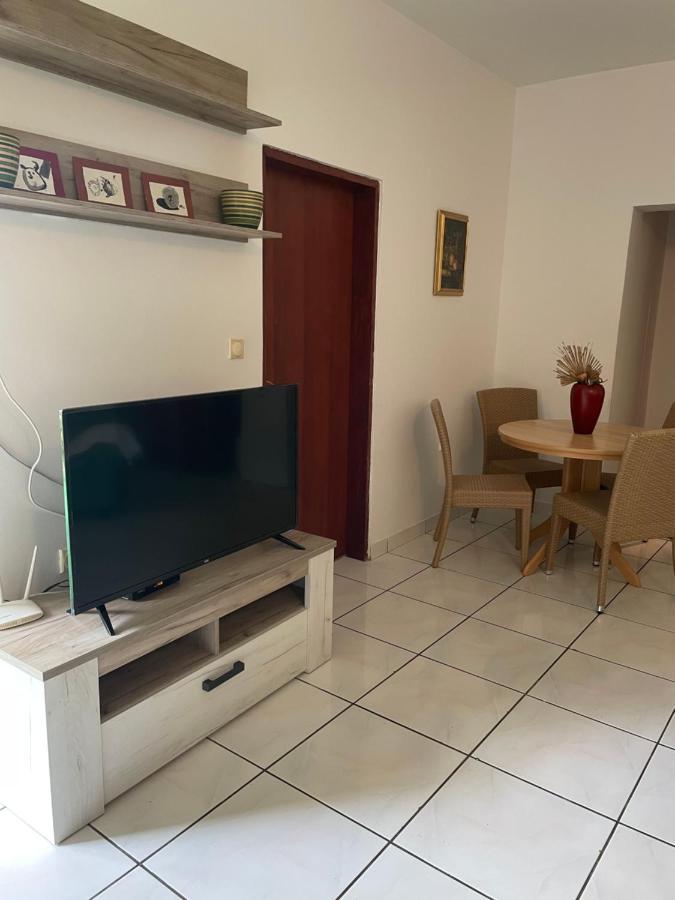 Apartments Mandarina Garden Petrovac Kültér fotó