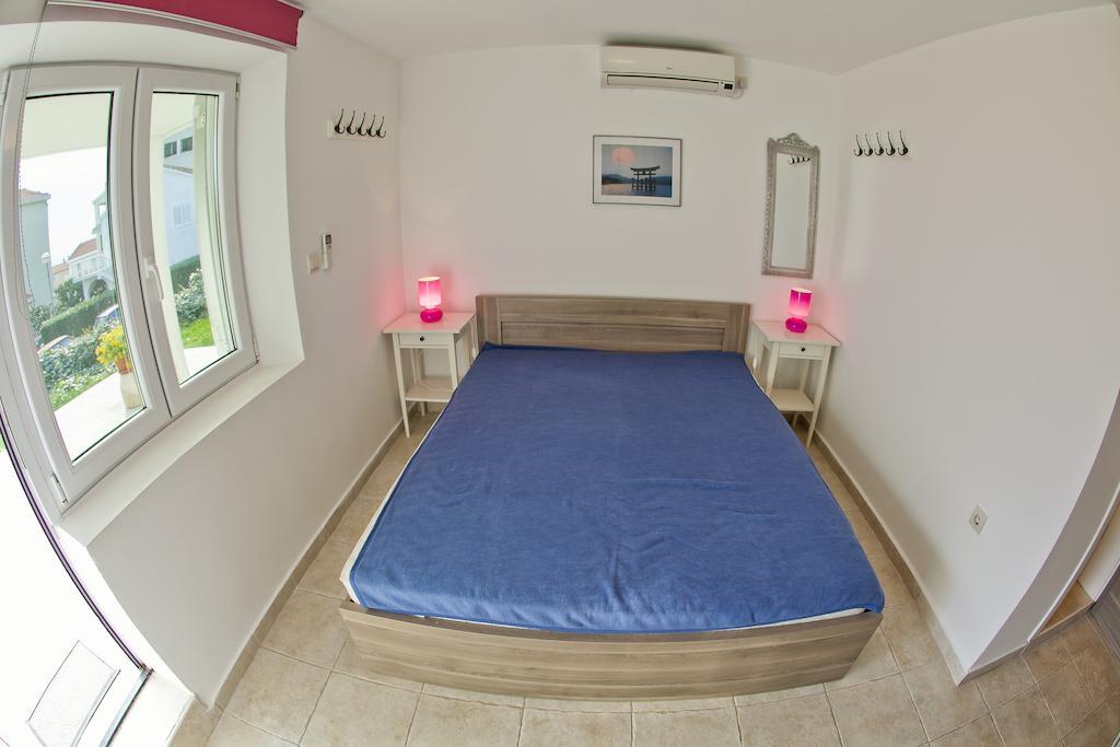 Apartments Mandarina Garden Petrovac Szoba fotó