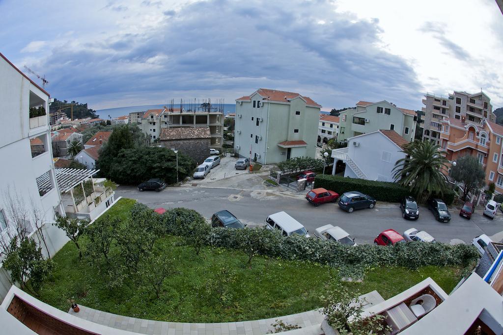 Apartments Mandarina Garden Petrovac Kültér fotó