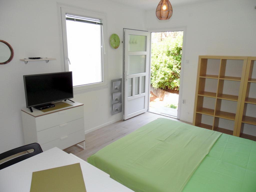 Apartments Mandarina Garden Petrovac Szoba fotó