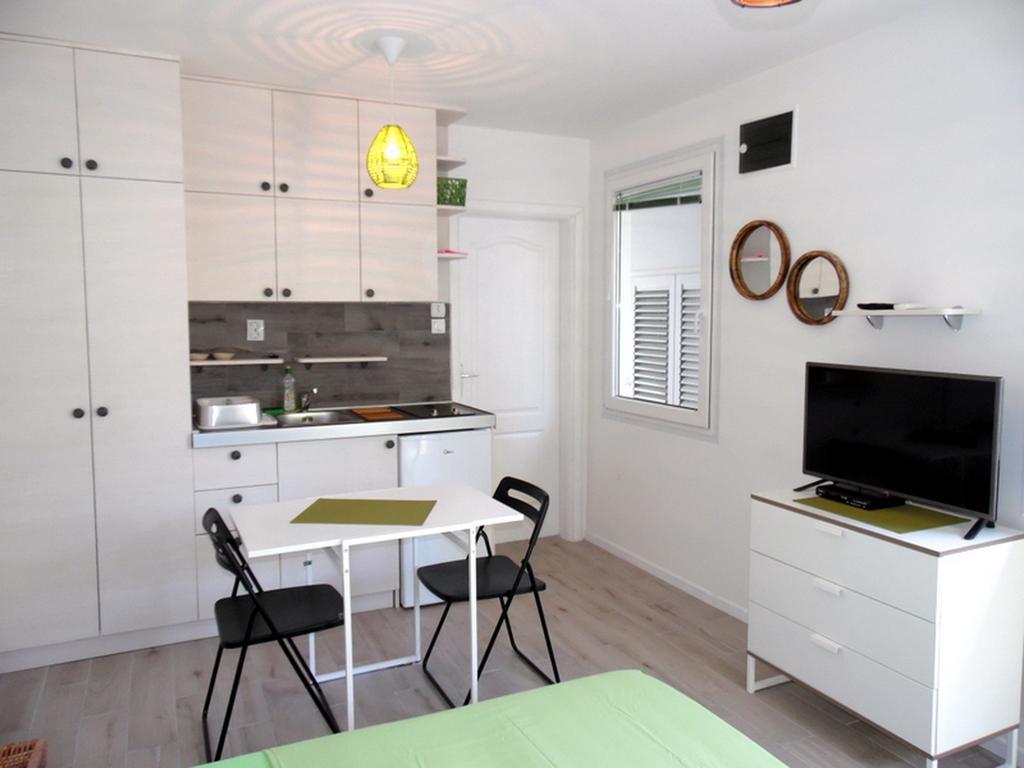 Apartments Mandarina Garden Petrovac Kültér fotó