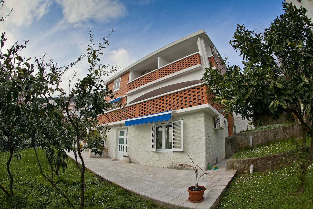 Apartments Mandarina Garden Petrovac Kültér fotó